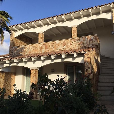 Residence Elegance Ville Ed Appartamenti A ポルト・ピノ エクステリア 写真