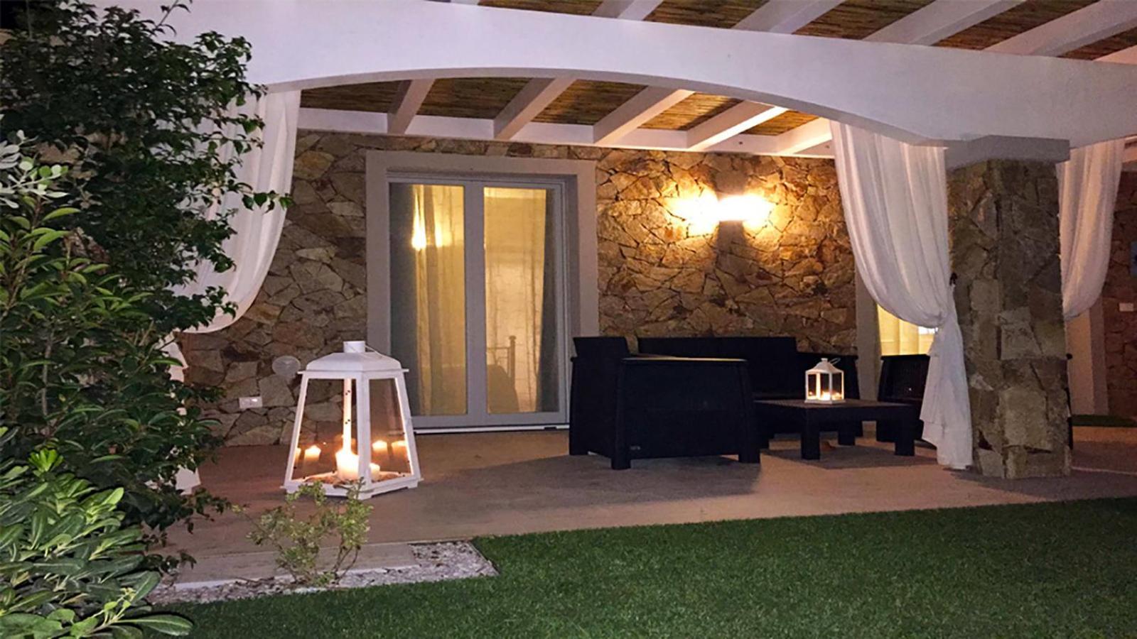 Residence Elegance Ville Ed Appartamenti A ポルト・ピノ エクステリア 写真