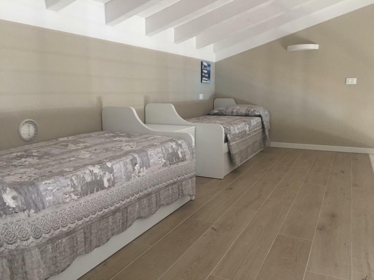 Residence Elegance Ville Ed Appartamenti A ポルト・ピノ エクステリア 写真
