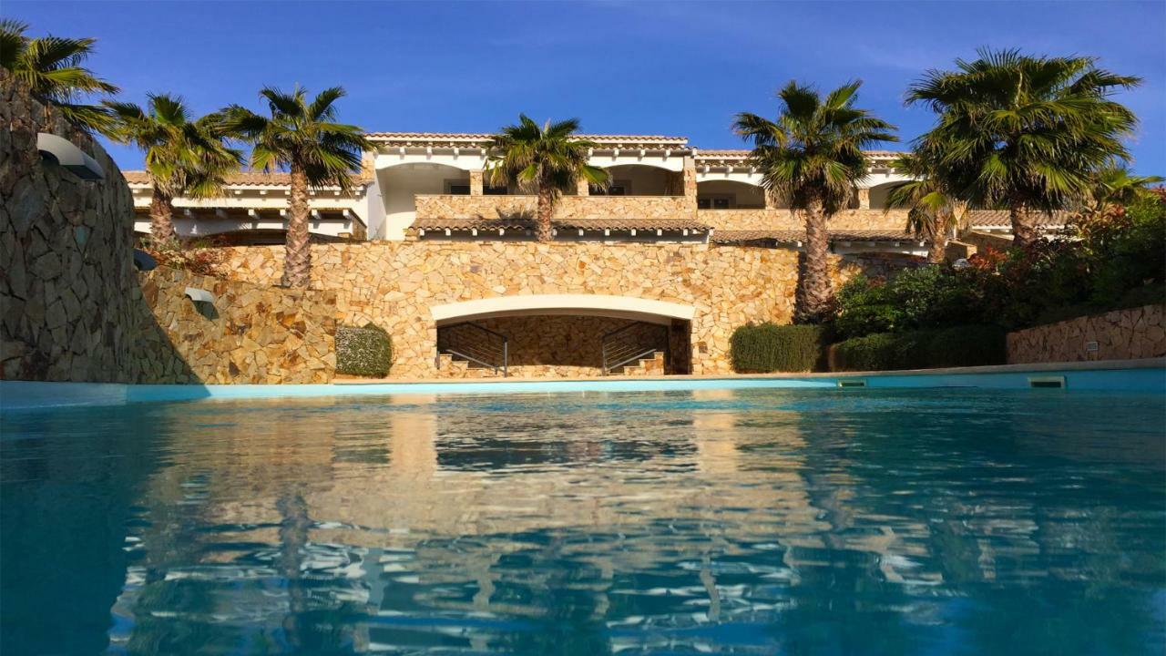 Residence Elegance Ville Ed Appartamenti A ポルト・ピノ エクステリア 写真