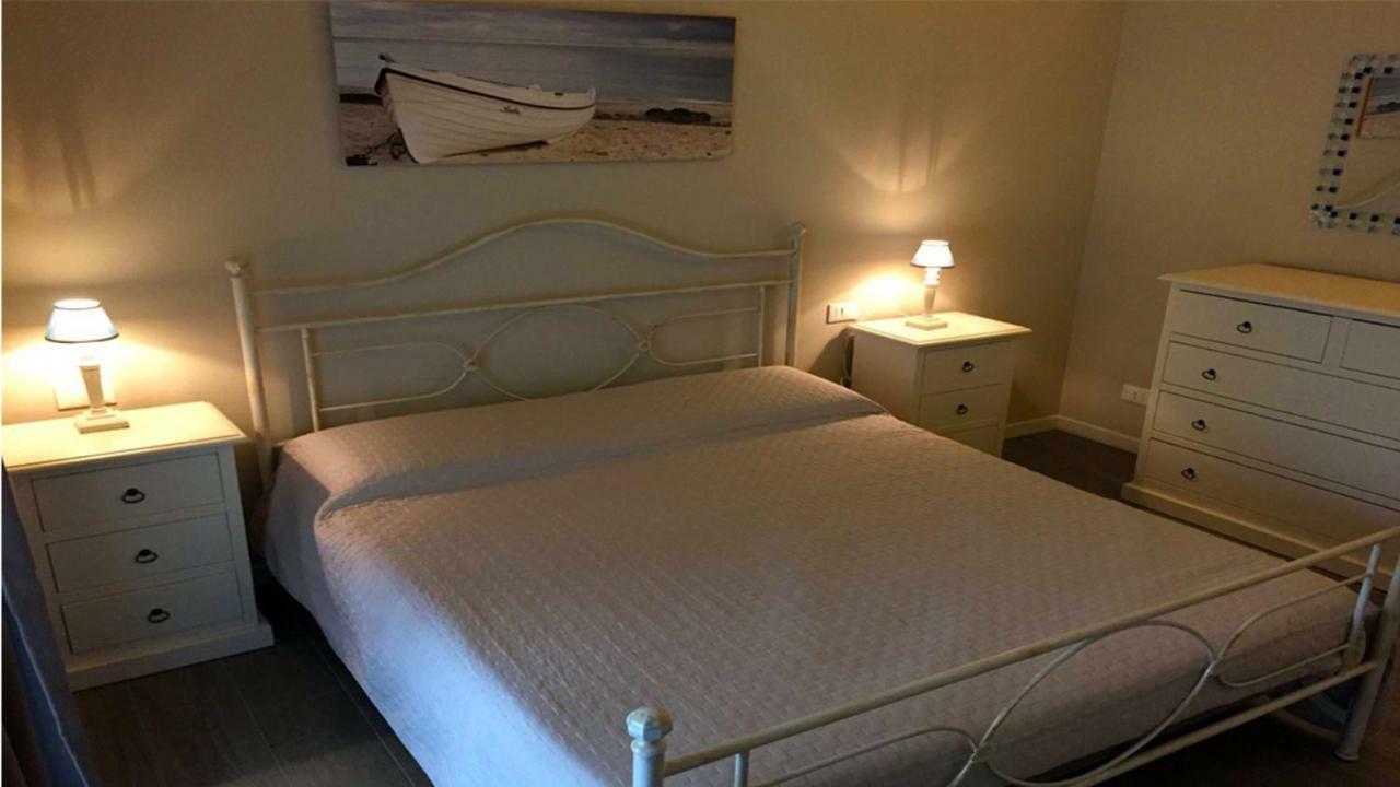 Residence Elegance Ville Ed Appartamenti A ポルト・ピノ エクステリア 写真